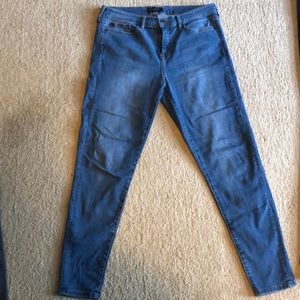 Light washed Banana Republic Sculpt Skinny Jeans